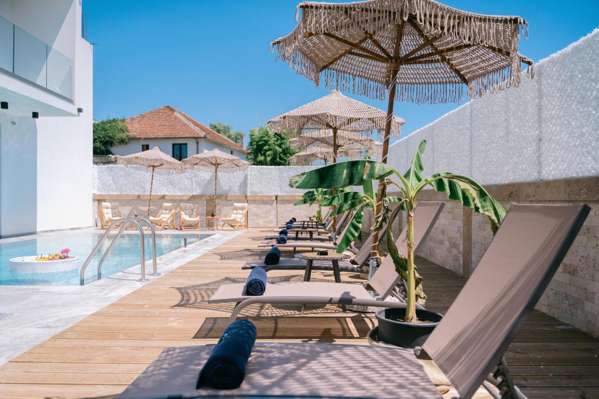 Hotel Teuta Ulcinj Exteriör bild